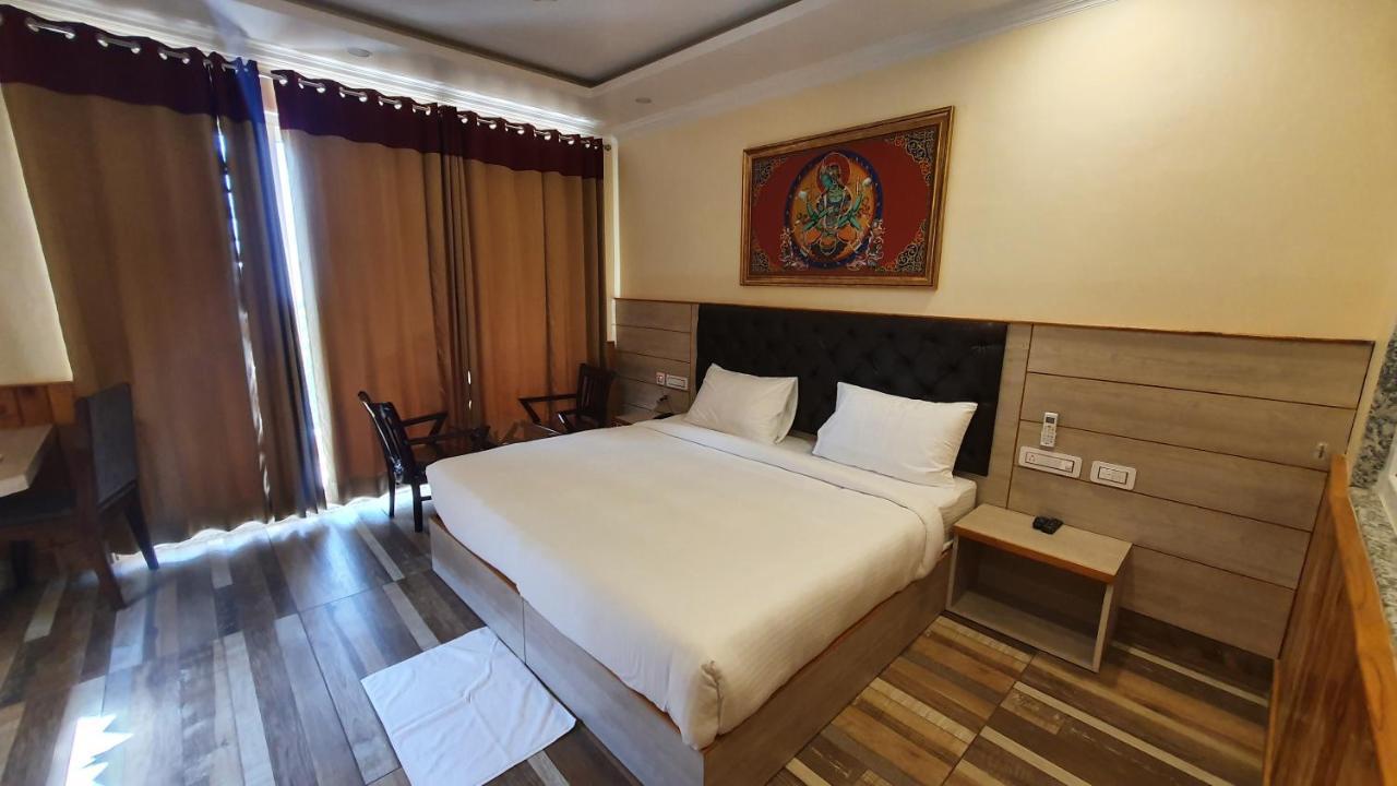Nomadic Inn Дармсала Экстерьер фото