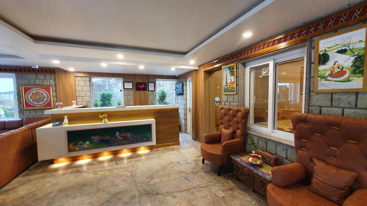 Nomadic Inn Дармсала Экстерьер фото