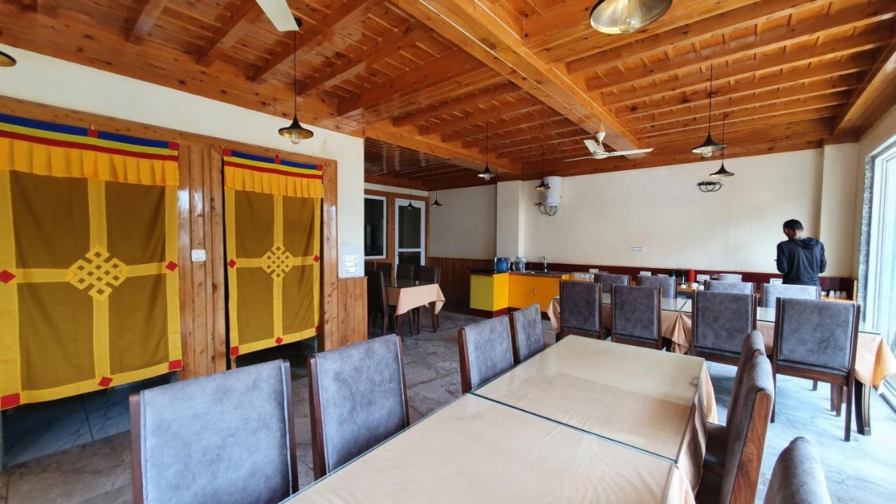 Nomadic Inn Дармсала Экстерьер фото